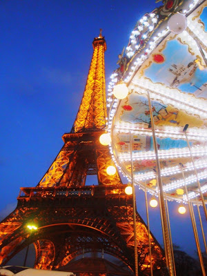 Paryż nocą widoki