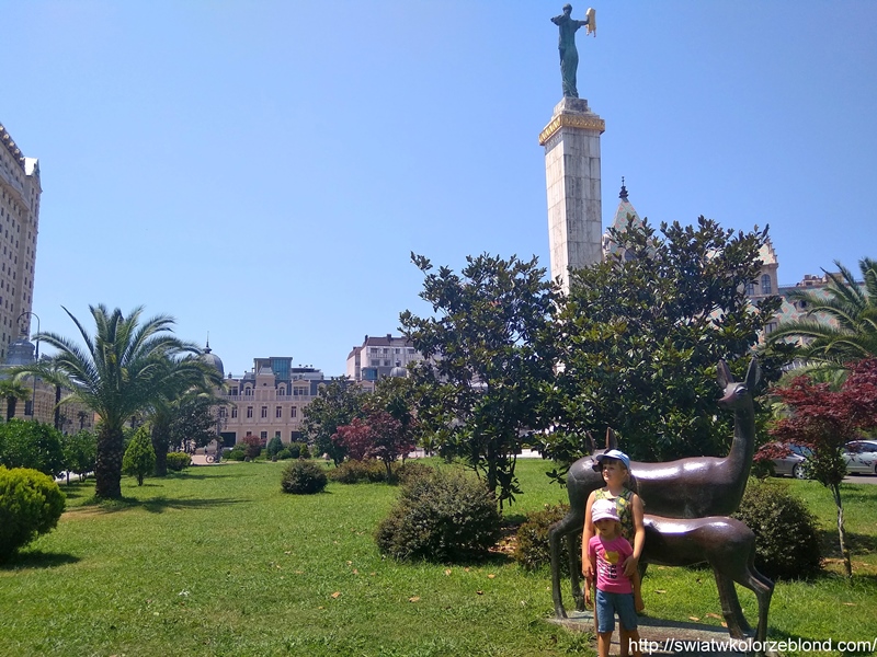 ciekawe miejsca w Batumi pomnik