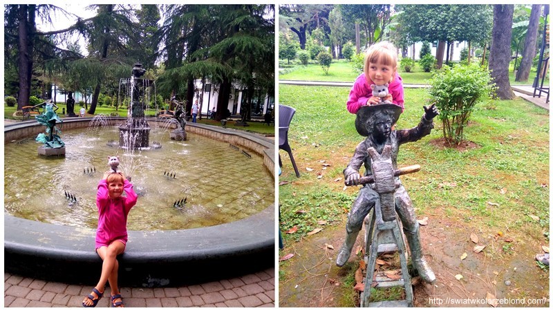 fontanna i rzeźby w Batumi